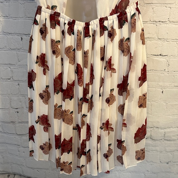 Anthropologie Pins and Needles Floral Print Pleated Dress - Picture 8 of 10